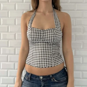 Rutig halterneck topp - Jätte fin rutig halterneck topp 🖤🤍