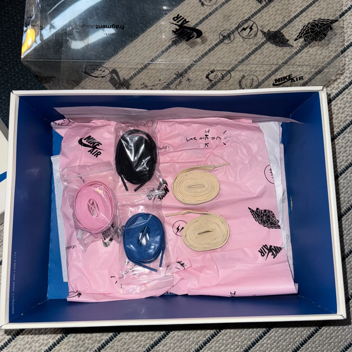 Air Jordan 1 Retro Low OG SP Fragment X Travis Scott - 93