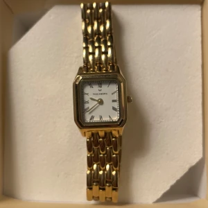 Mockberg klocka  - Säljer min fina mockberg klocka som bara har använts ett fåtal gånger och är i ett super bra skick💗