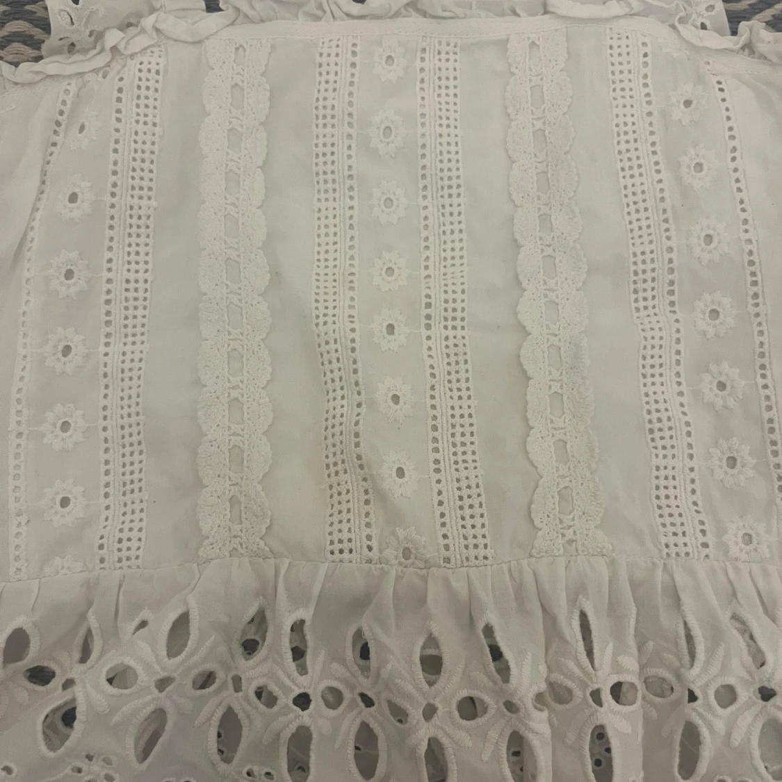 Vit spetsprydd topp - 92