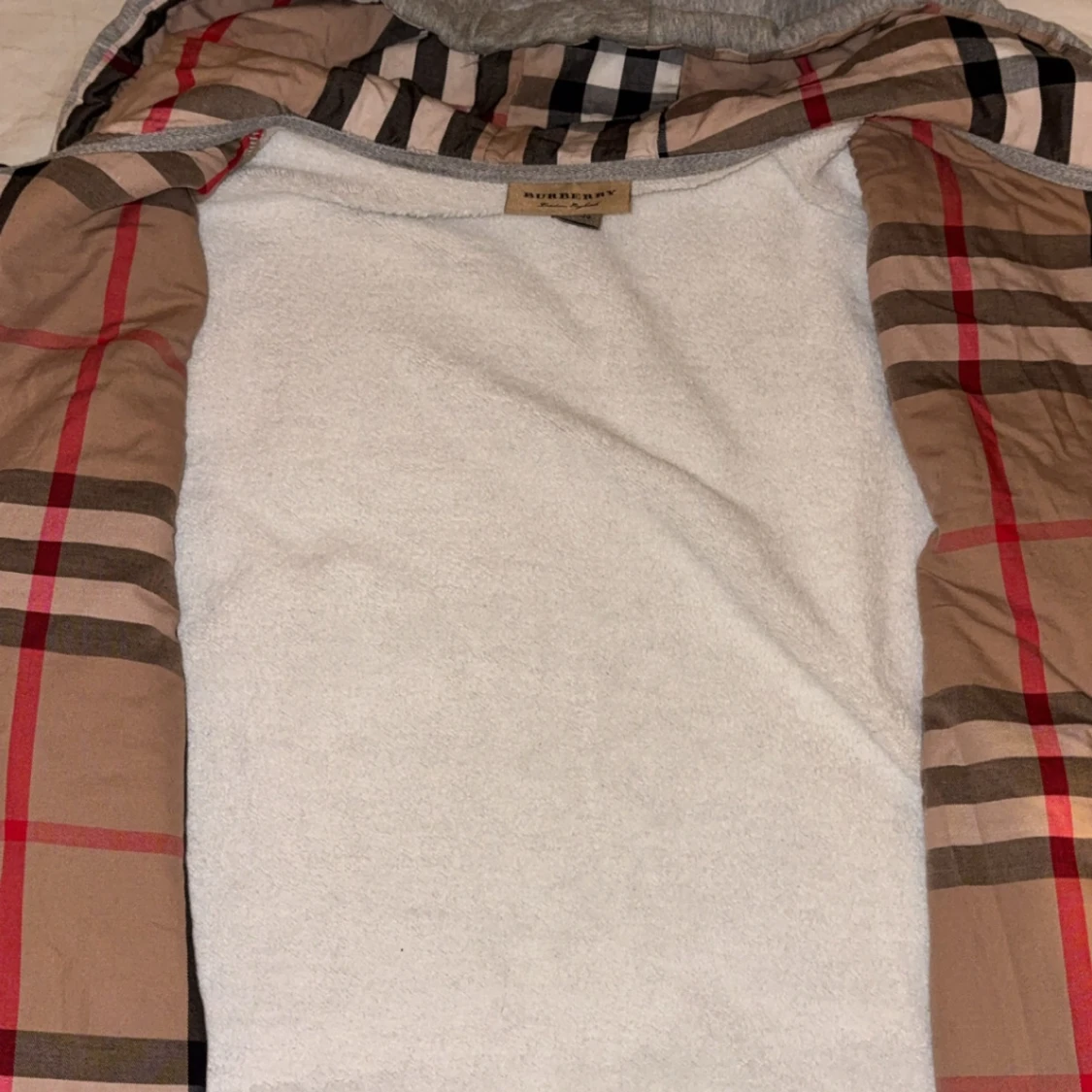 Grå Burberry zip  - 92