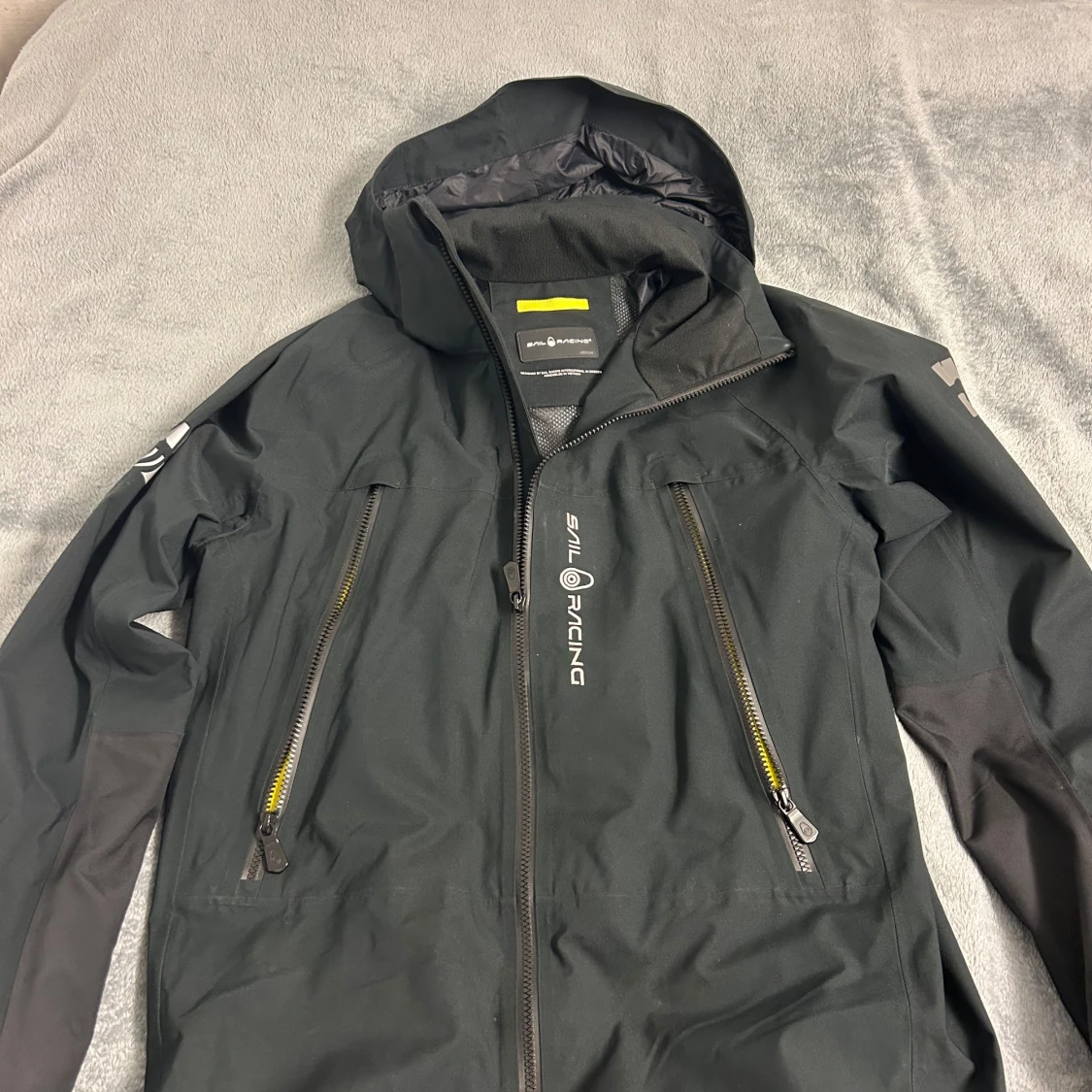 Svart jacka från Sail Racing