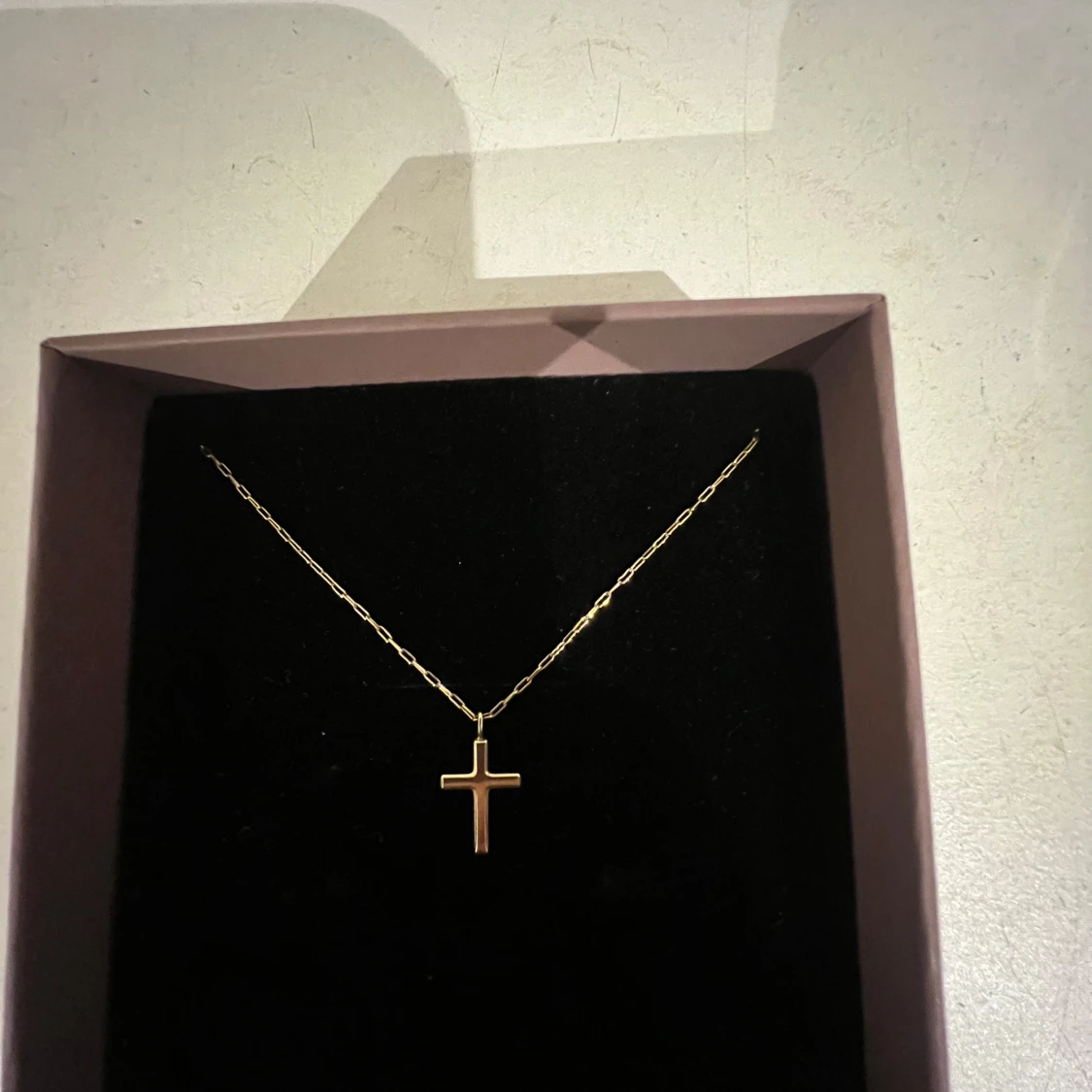 Kors halsband från Edblad Guld  - 1