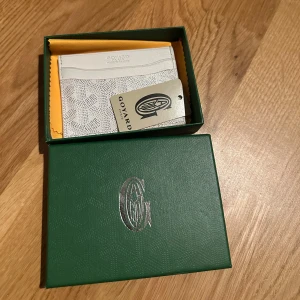 Vit Korthållare - Vit korthållare 