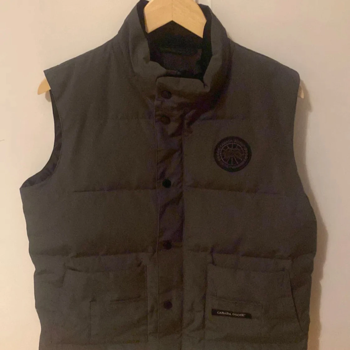 Svart dunväst från Canada Goose