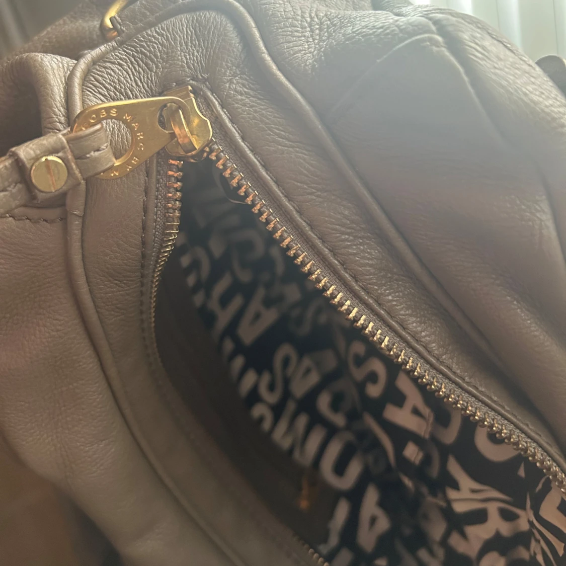 Brun baby groove väska från Marc By Marc Jacobs  - 2