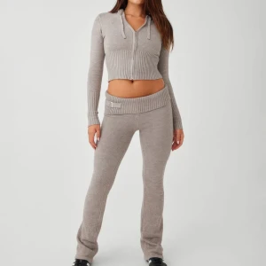 Grått sett  - Säljer ett grått sett som jag knappt använt 💗