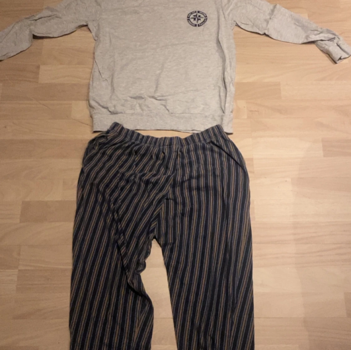 Randiga pyjamas byxor i bomull