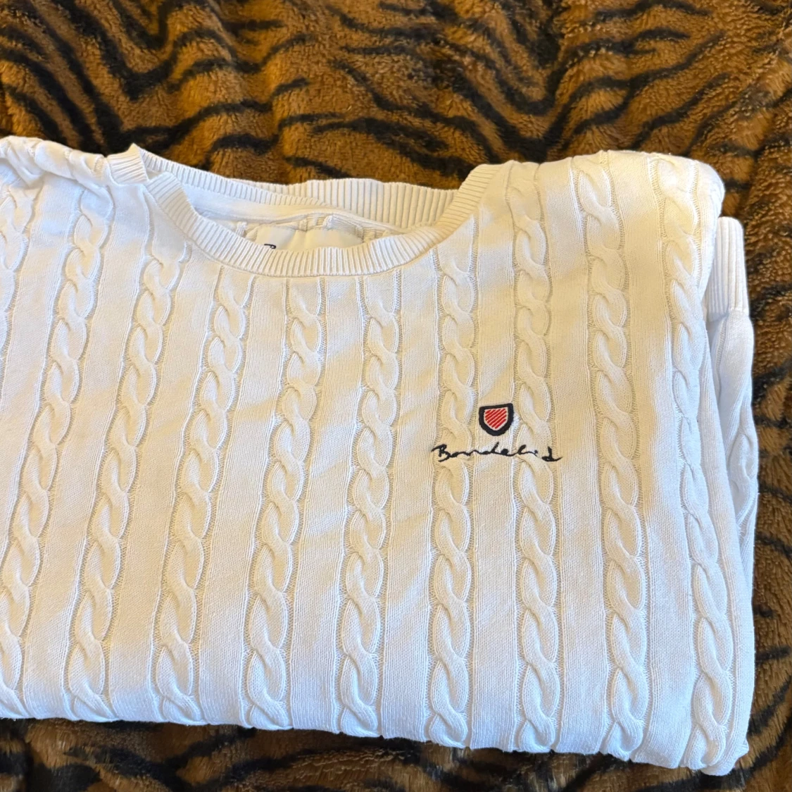 Vit stickad tröja från Bondelid - 1