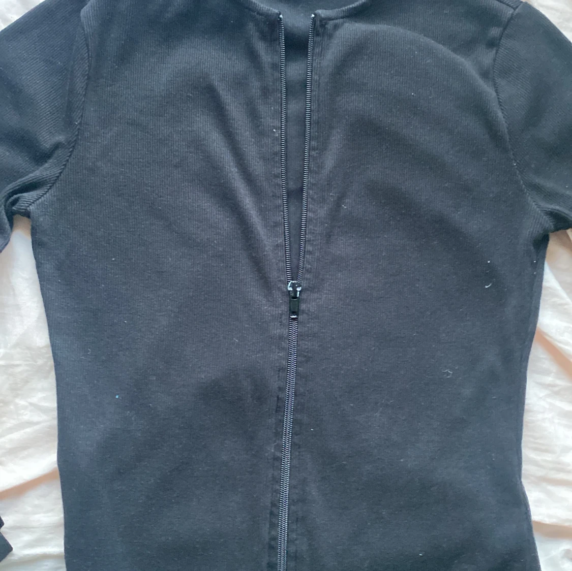 Svart ribbad kofta från Trend - 3