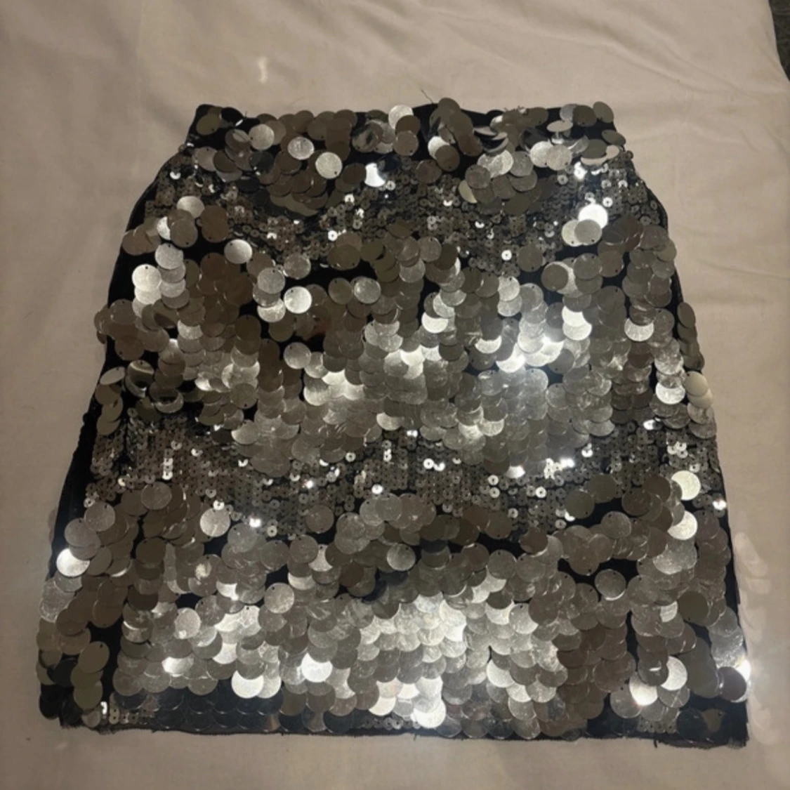 Glittrig paljettkjol