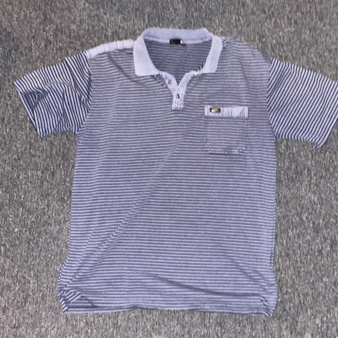 Randig pikétröja med krage