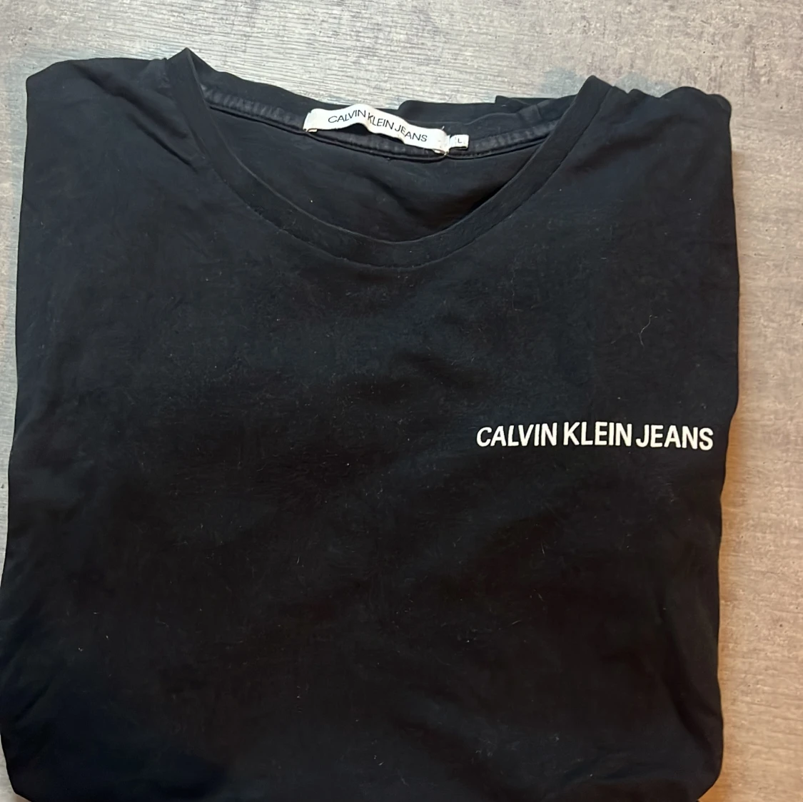 Svart t-shirt från Calvin Klein Jeans