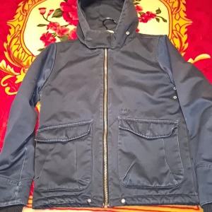 Mörkblå jacka från Elvine - Elvine jacka köpt för 4000 kr säljer för 1399 