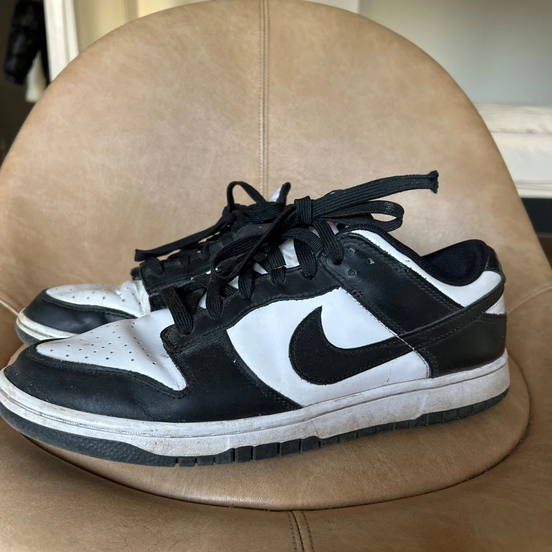 Svartvita Nike sneakers - 2