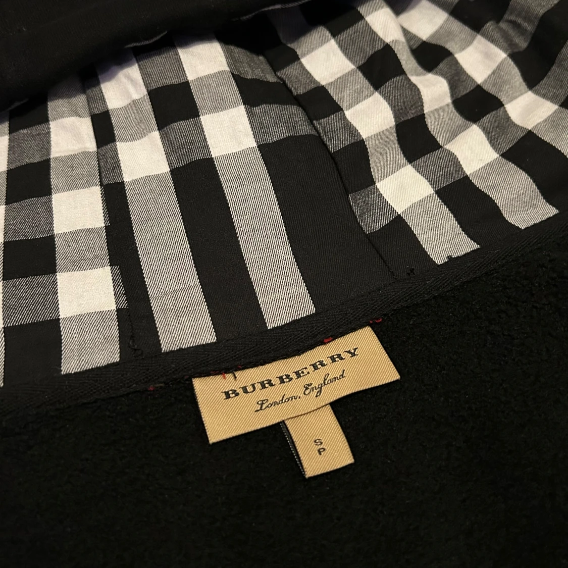 Svart hoodie från Burberry - 1