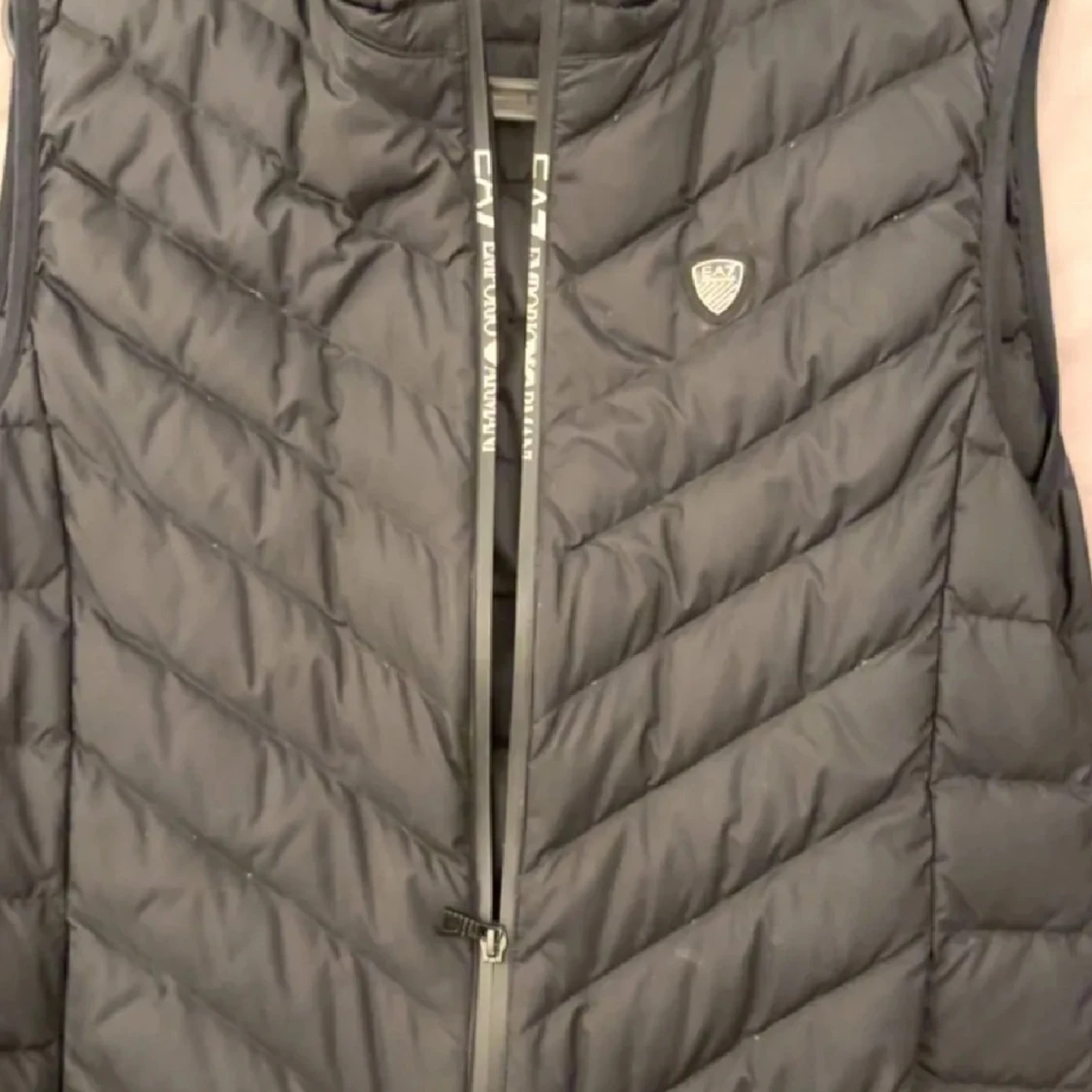 Svart dunväst från EA7 Emporio Armani - 2