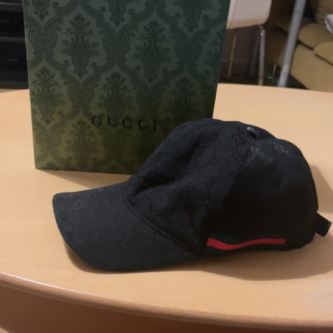 Svart keps från Gucci