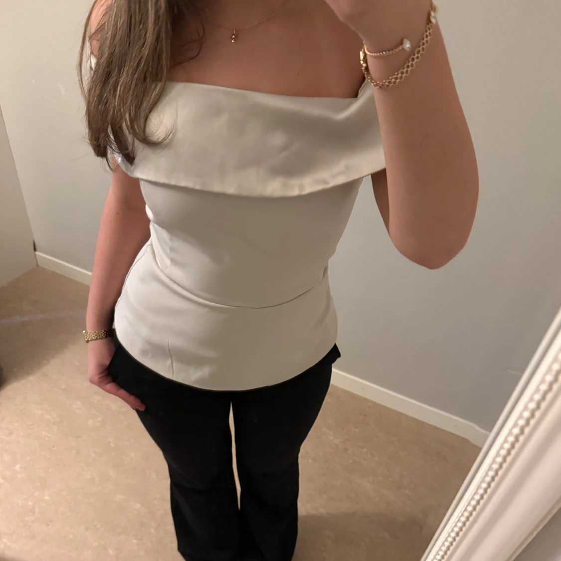 Off shoulder satin topp blus - 1