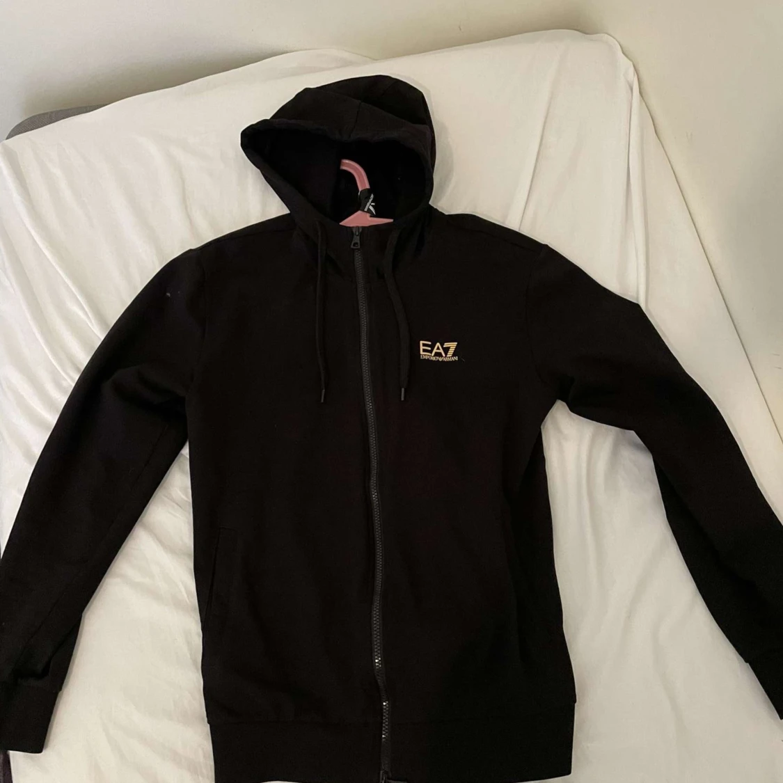 Svart hoodie från EA7