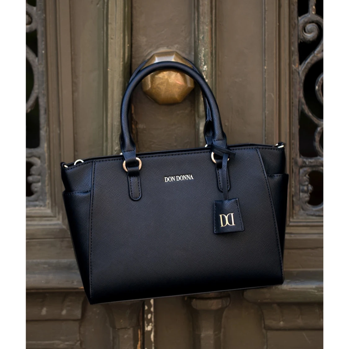 Svart handväska från Don Donna - 2