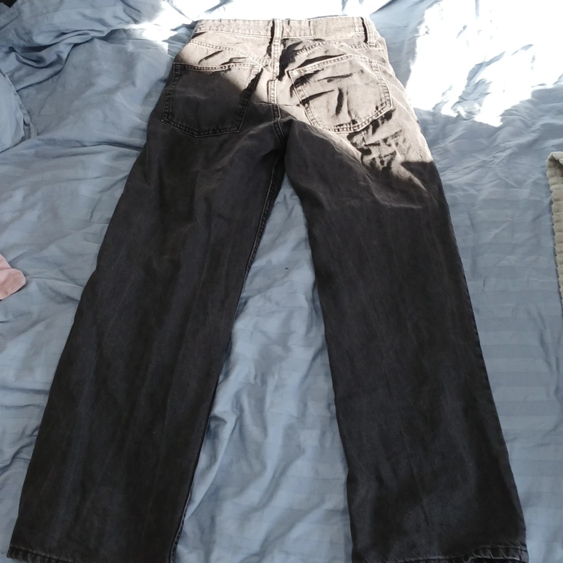 Svarta jeansbyxor från H&M - 3