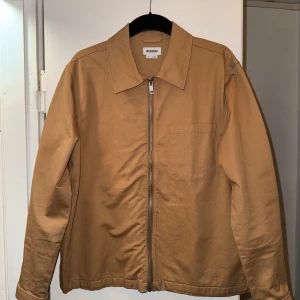Weekday Ahmed Zipped Overshirt -   🔸Size: M 🔸Condition: New  ♦️ALWAYS Fast Shipping within 24h📨 ♦️All defects are Always shown in the pictures if there are any!!📸 ♦️Questions?💭Feel free to ask! 
