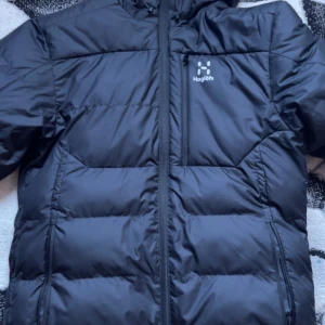 Vinter haglöfs jacka  - Haglöfs jacka bra pris är varm 