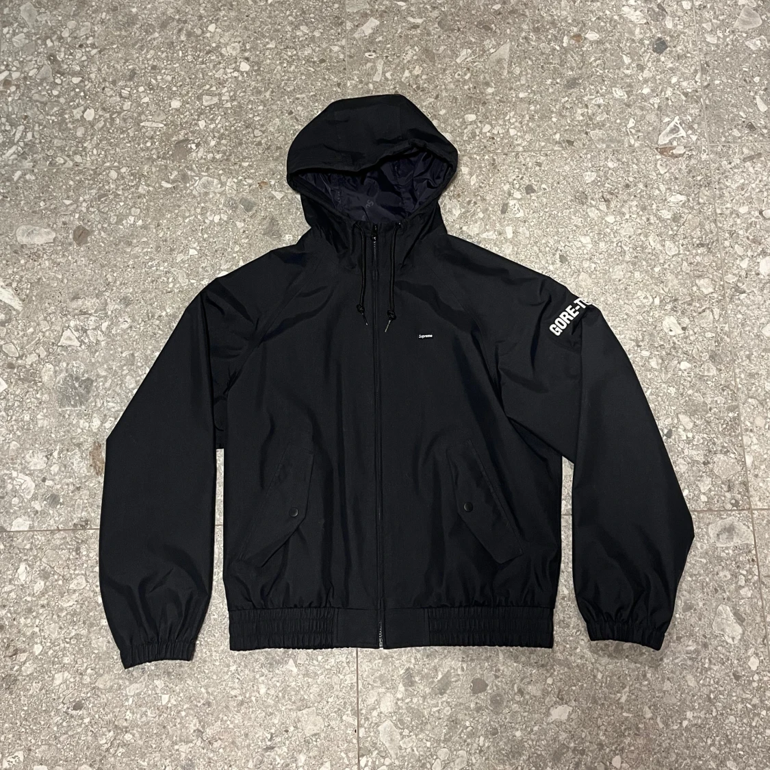 ”SÄLLSYNT” SupremeXgoretex jacka 