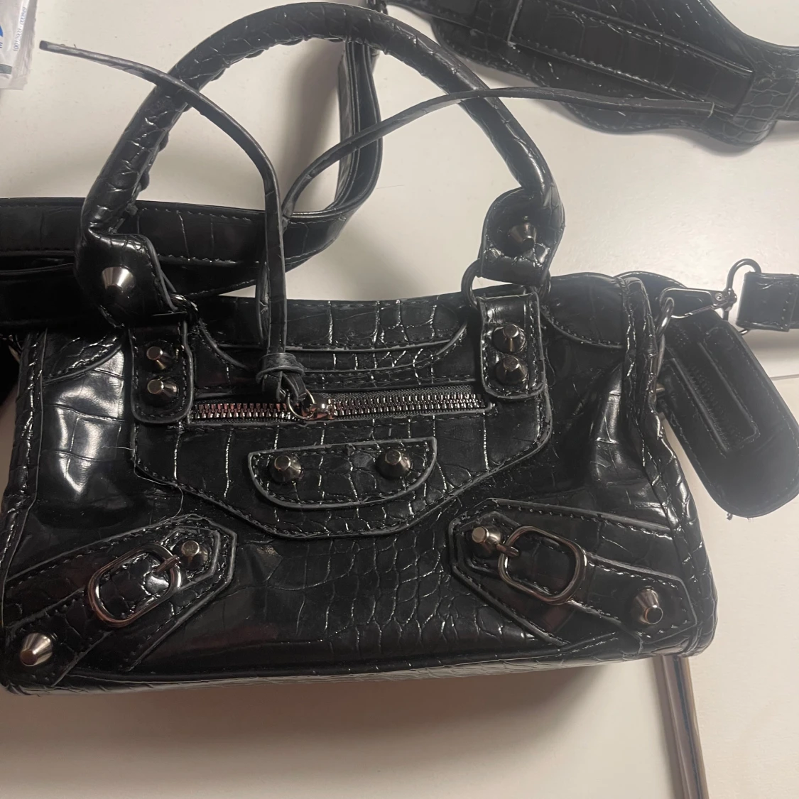 Svart axelväska - 90