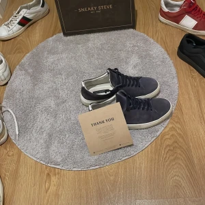 Sneakers från Sneaky Steve - sneaky steve skor stolek 43 passar även 44 är som nya 