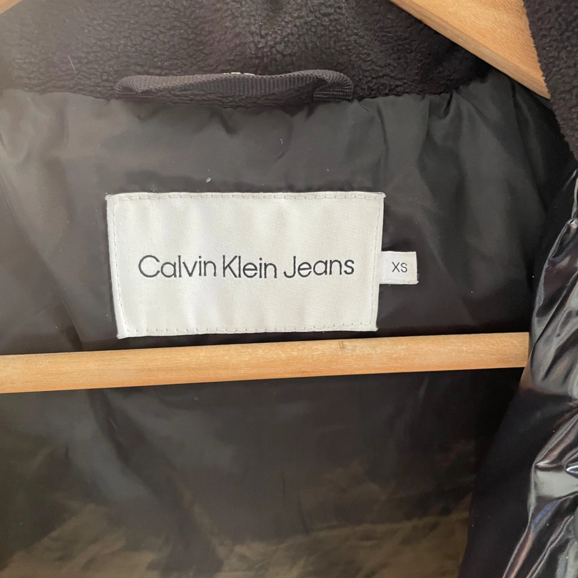 Svart pufferjacka från Calvin Klein Jeans - 92