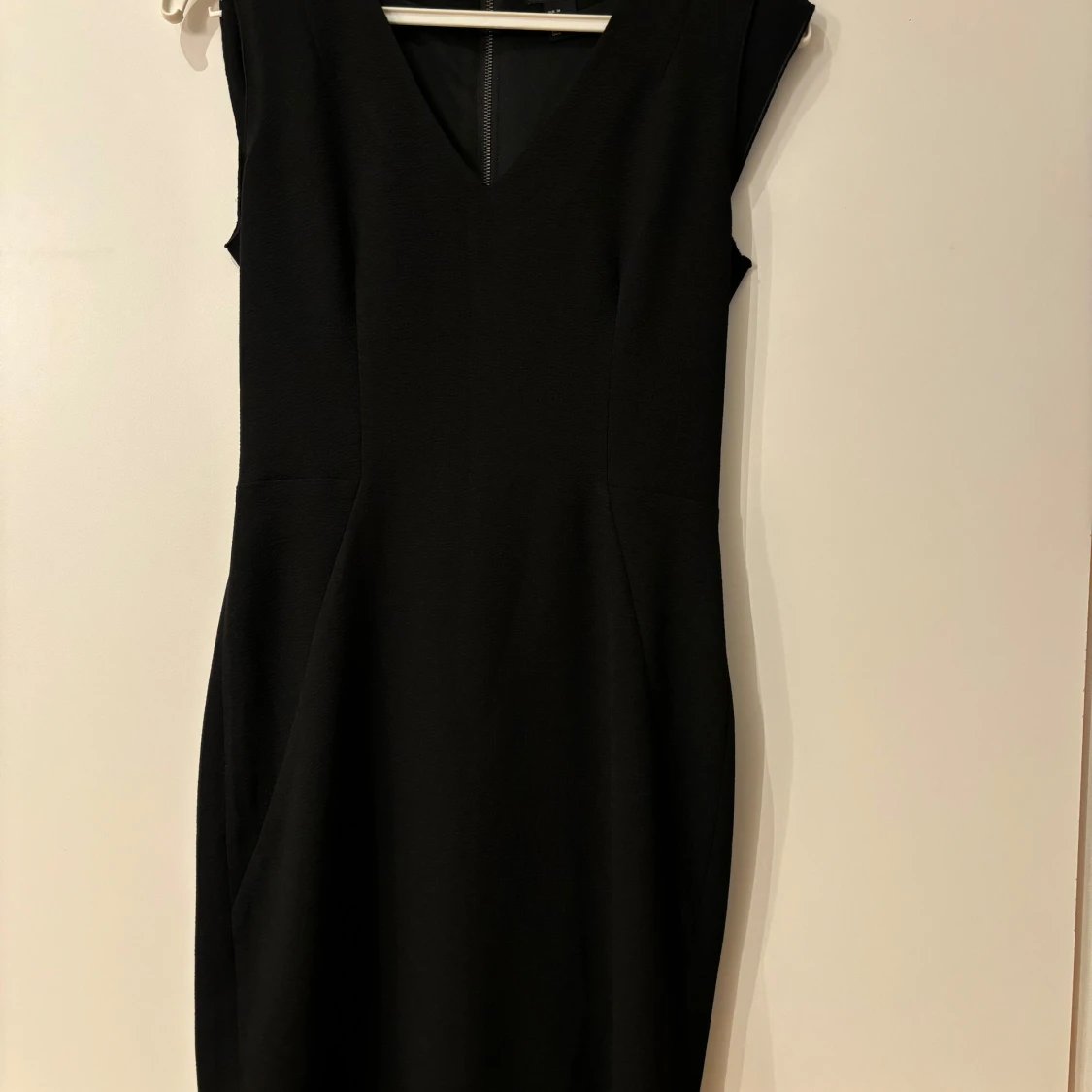 Svart klänning med v-ringning