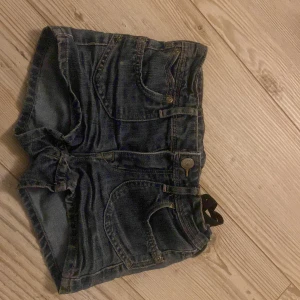 Jeans shorts - Stockholmsstil snygga