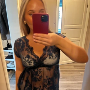 Intressekoll - Intressekoll på min spetstopp,🥰 säljer endast för bra pris💞