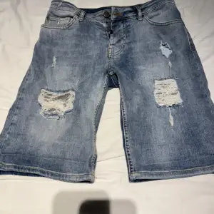 Adrian Hammond Jeans shorts storlek 29