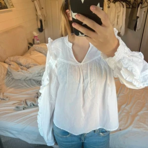 Vit blus/biala bluzka - Fin blus från Gina Young                                                        Storlek 158/164