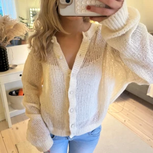 Vit stickad kofta - Jättefin vit stickad kofta från Zara ❤️‍🔥😍