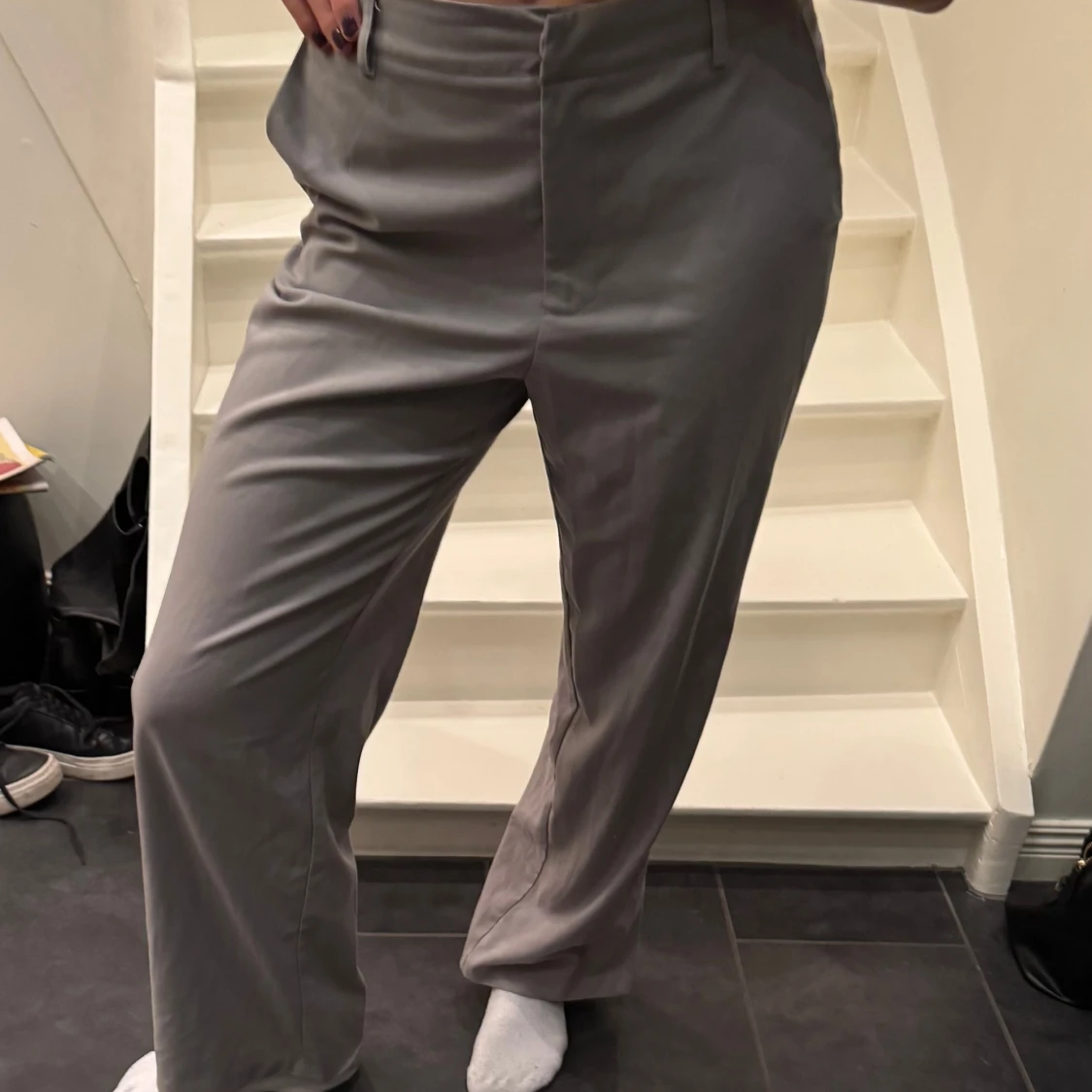 Grå kostymbyxor - 91