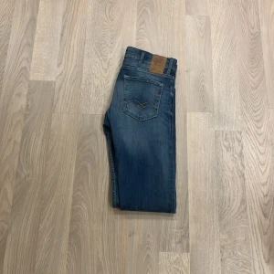 Replay jeans - Riktigt feta replay jeans som är i nyskick inga defekter. Nypris 2000 vårat pris 449 priset kan alltid diskuteras 🙌🏻