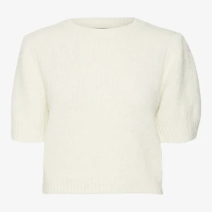  stickad tröja - Super söt puff ärmad tröja från Vero Moda. Är lite nopprig men är annars i perfekt skick🎀