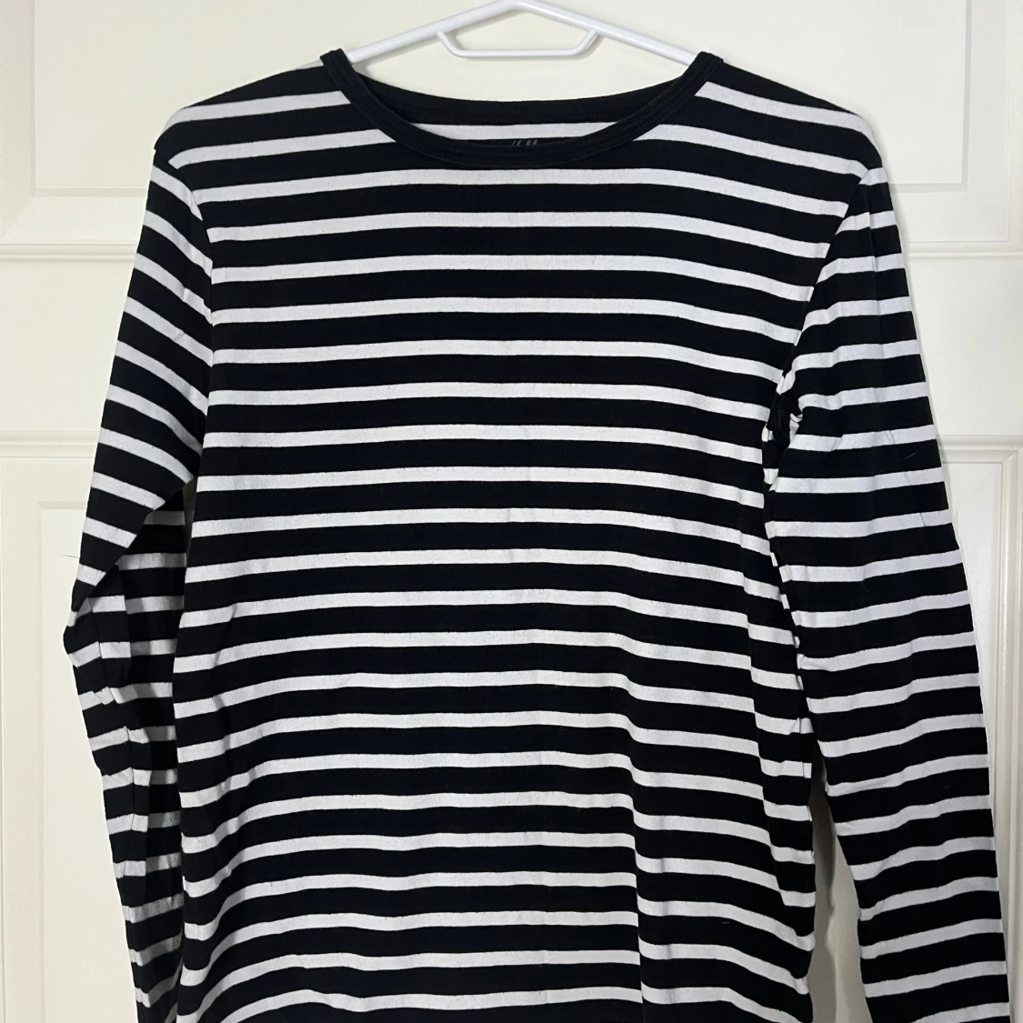 Svart och vit randig tröja från H&M