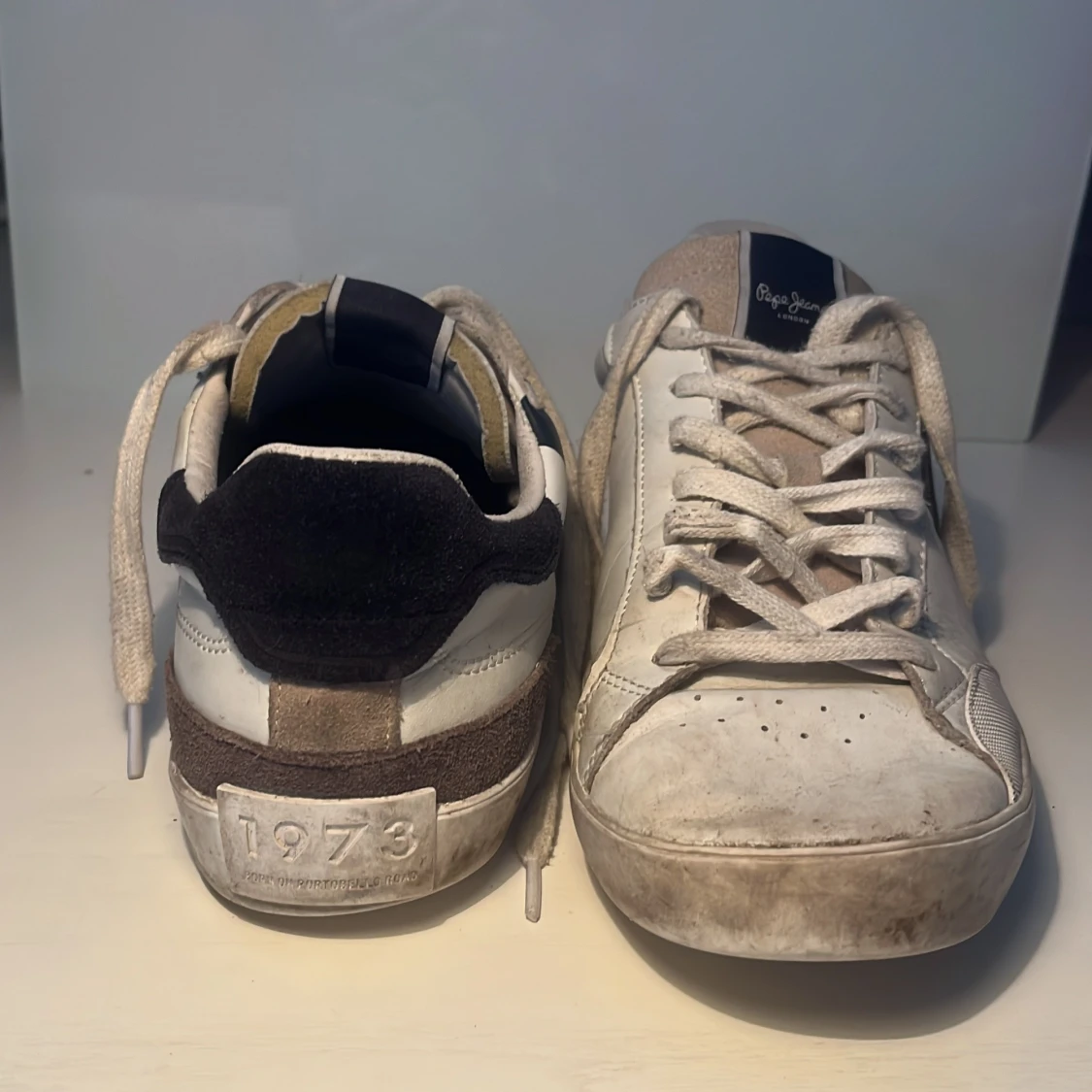 Vita sneakers från Pepe Jeans - 1