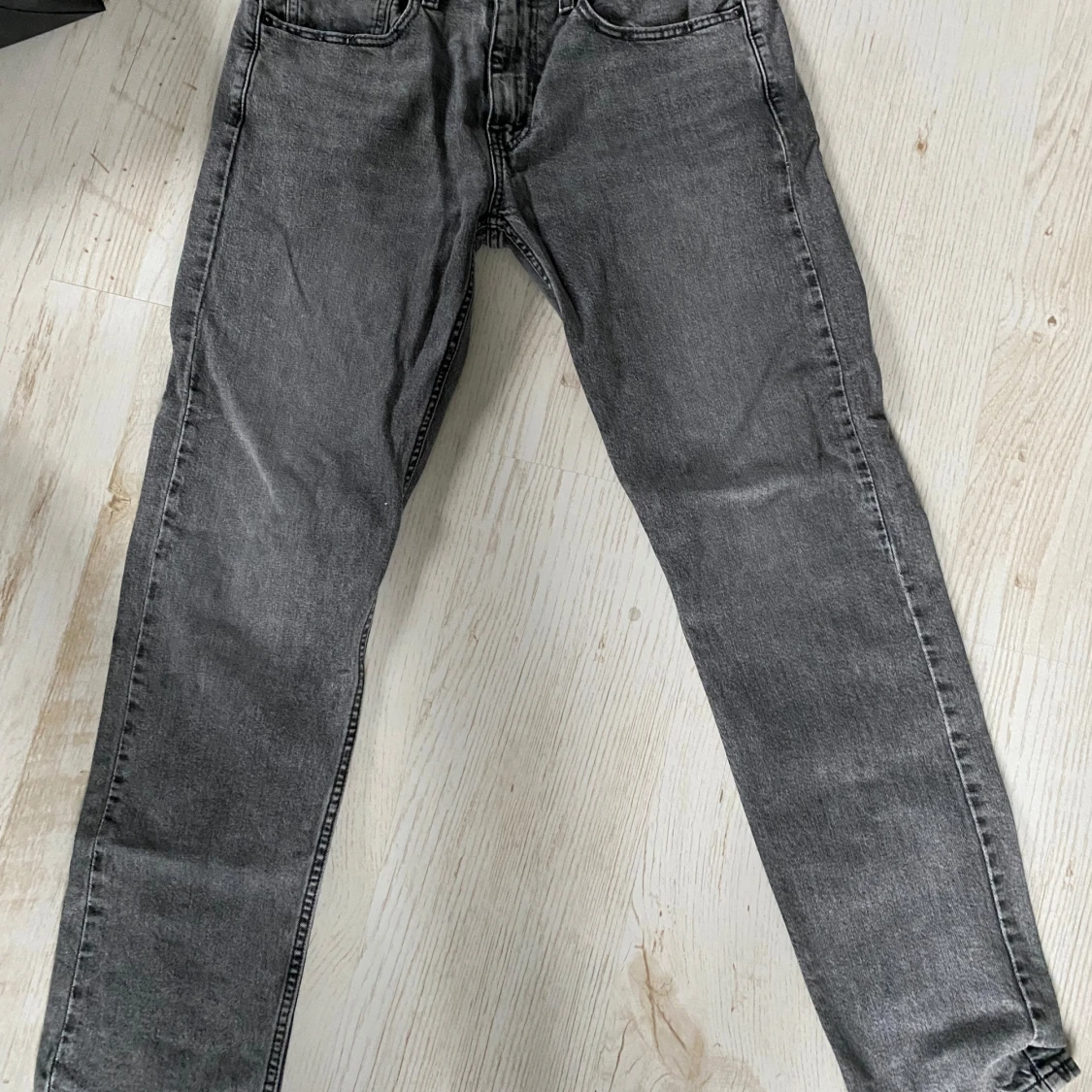 Grå jeans från Levi's - 3