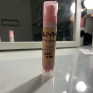 Nyx concealer - Nyx serum concealer i färgen vanilla. Bara testad en gång annars som ny. Fler frågor? Tveka inte att skriva o fråga☺️