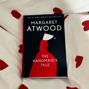 The Handmaid's Tale - Säljer boken 'The Handmaid's Tale' av Margaret Atwood. Nyskick 