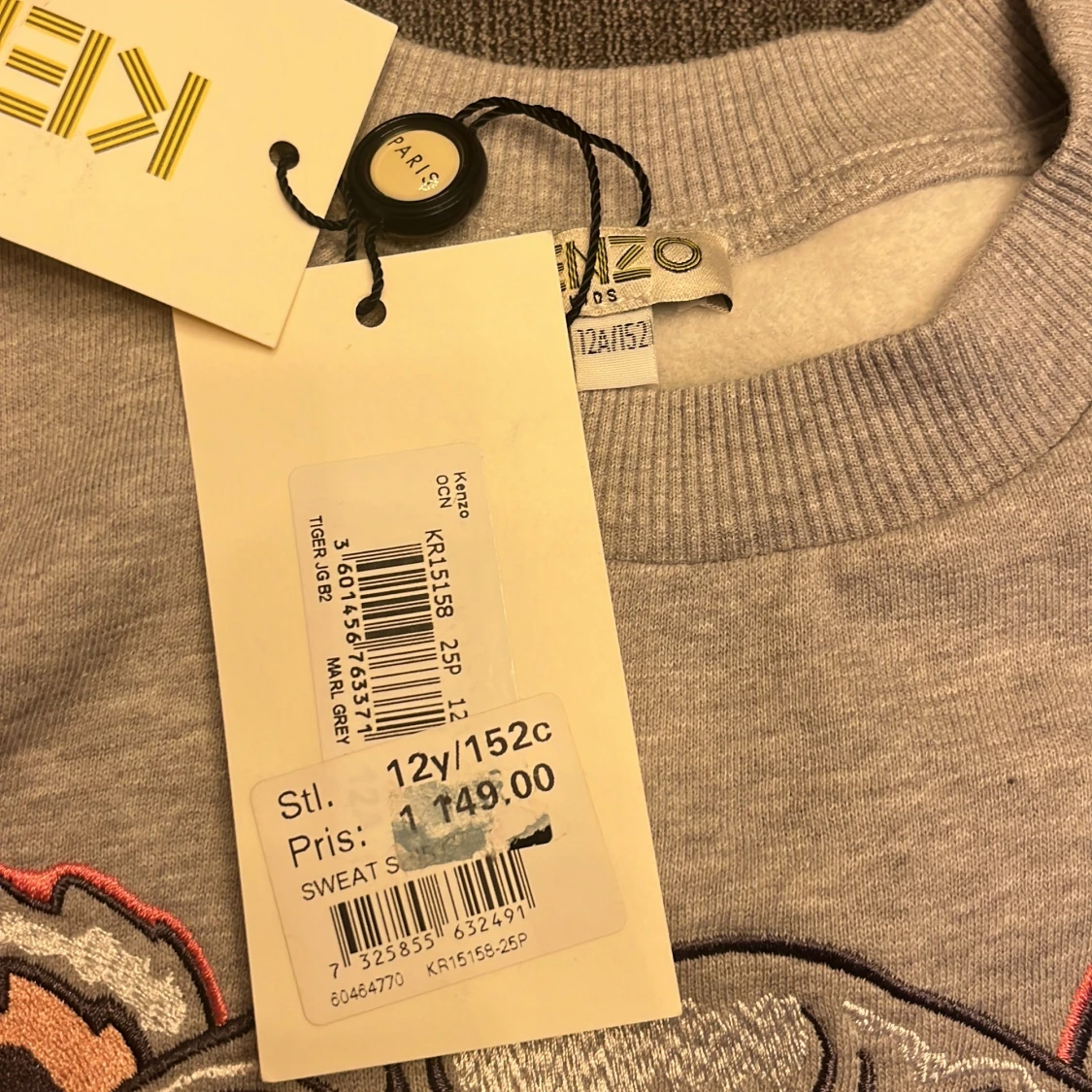 Helt oanvänd med prislapp grå sweatshirt från Kenzo med tigerbroderi - 1