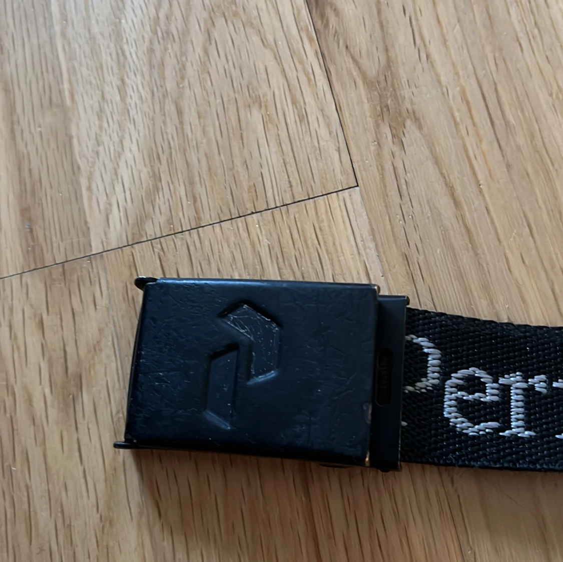 Svart bälte från Peak Performance - 1