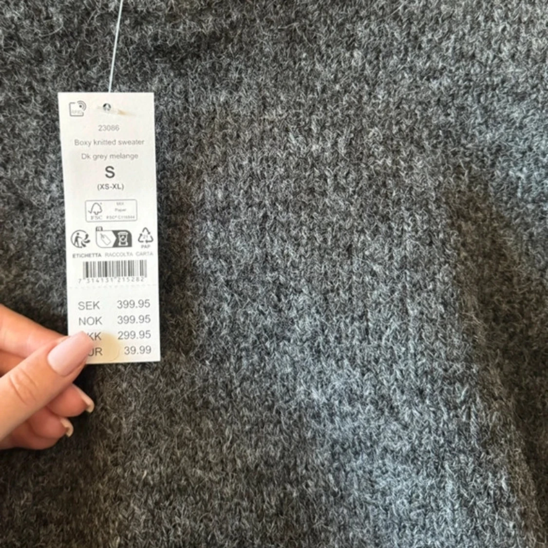Mörkgrå stickad tröja  - 2