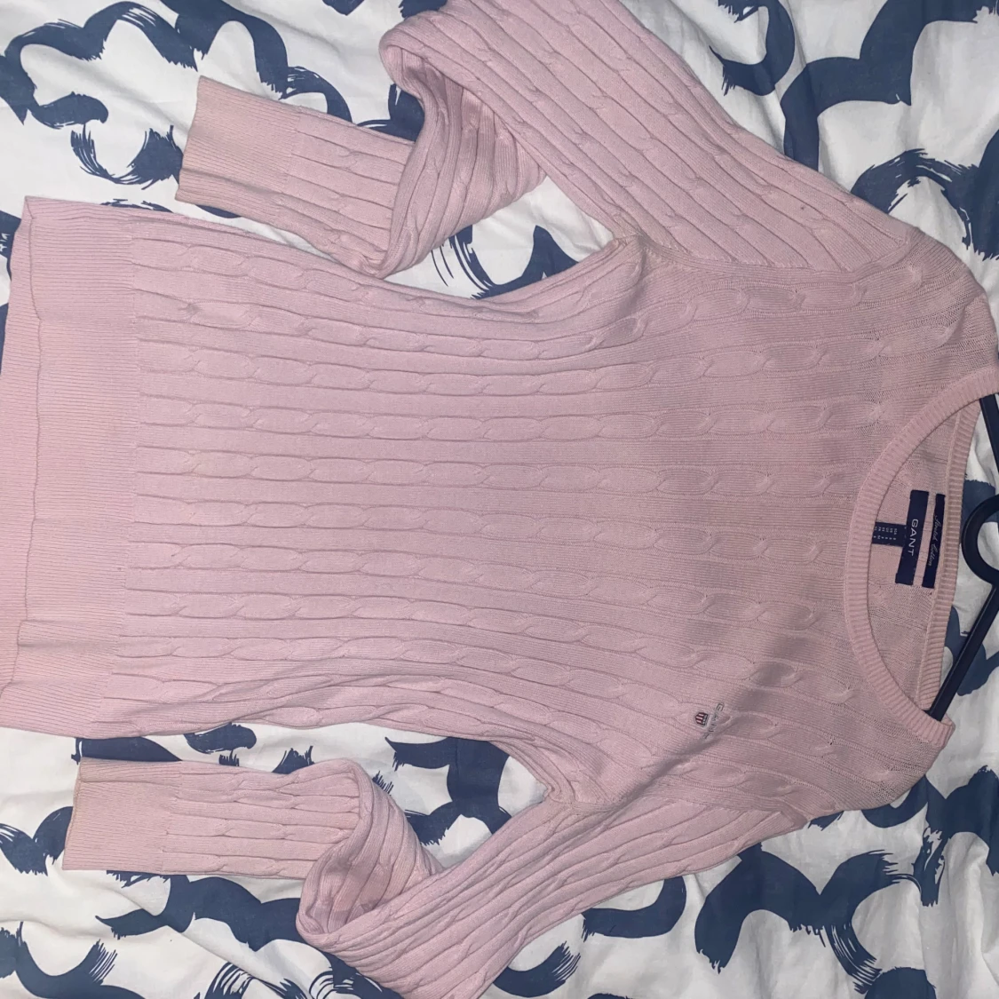 Rosa stickad tröja från GANT